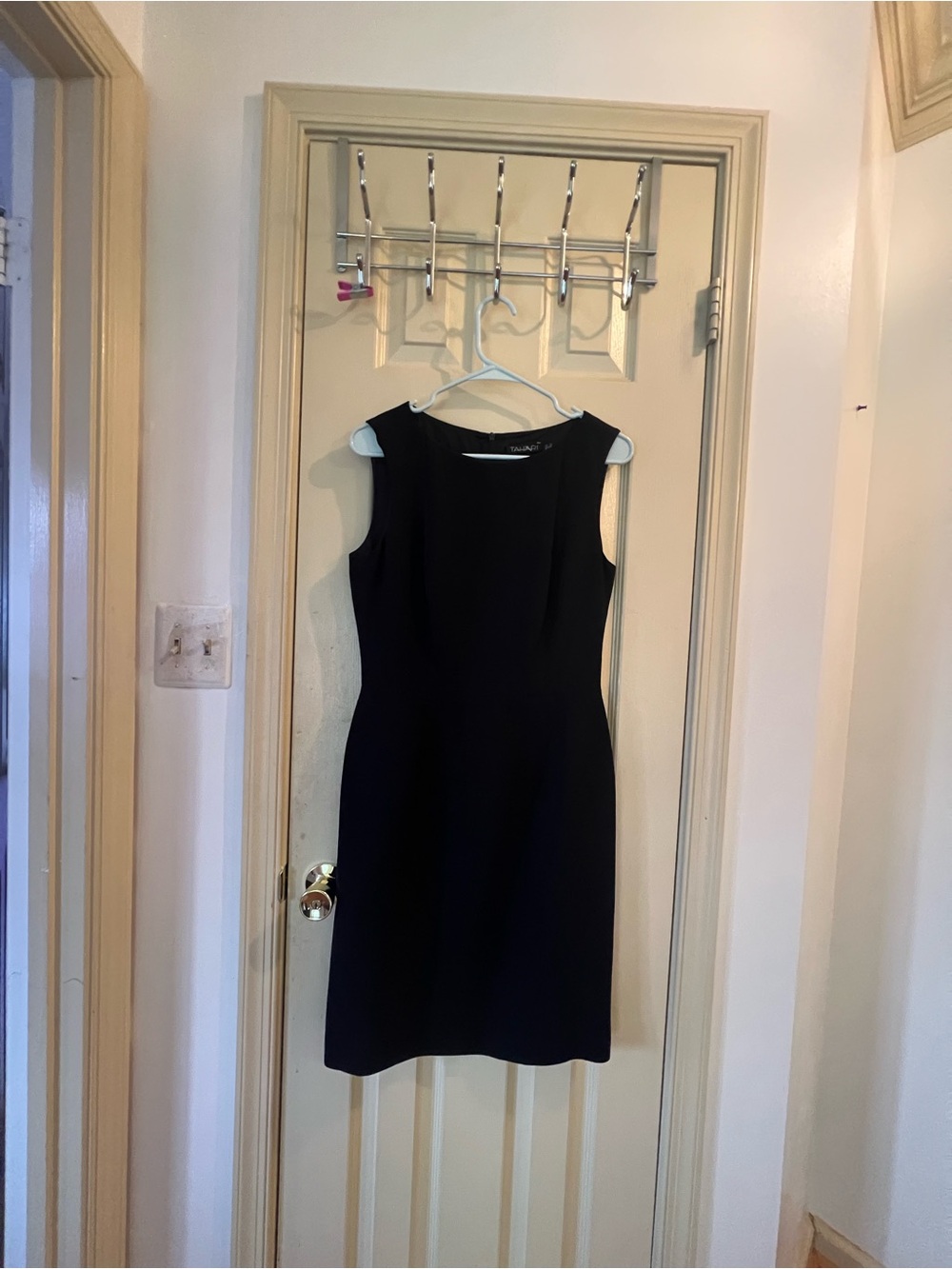 Tahari Black Sleeveless Sheath Dress